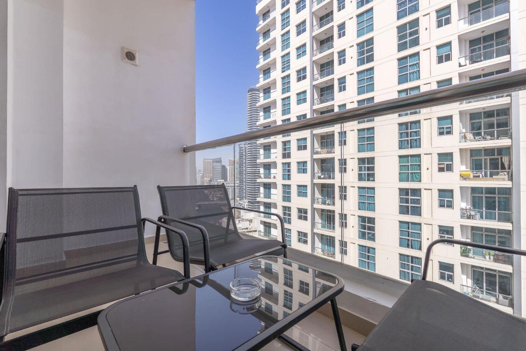 Apartment Extraordinary 1br With Marina Views