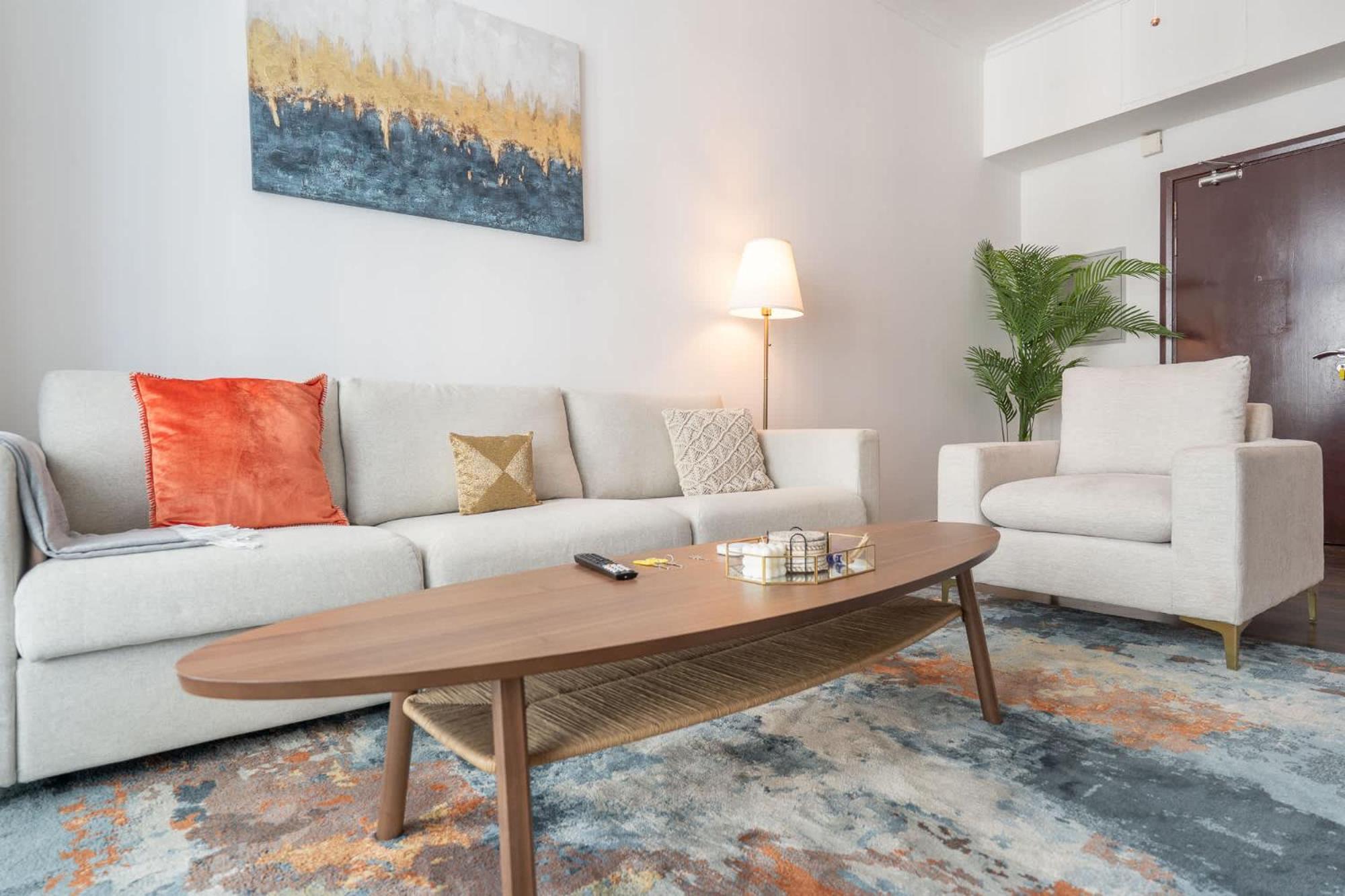 Extraordinary 1br With Marina Views